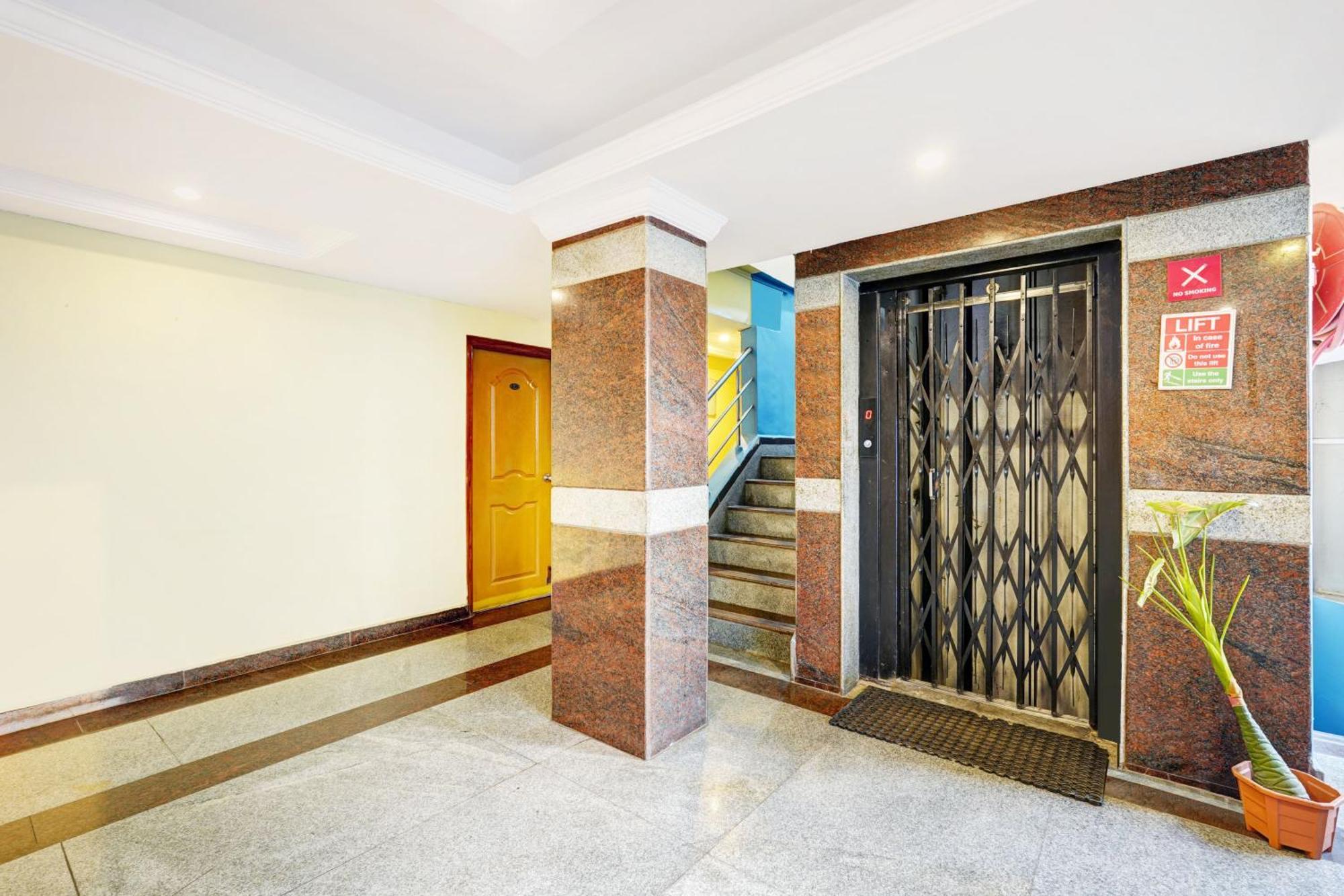 Super Hotel O Padmavathi Puram Near Railway Station Тирупати Екстериор снимка