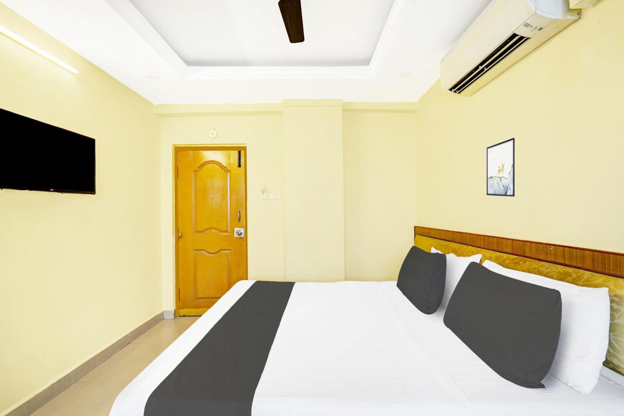 Super Hotel O Padmavathi Puram Near Railway Station Тирупати Екстериор снимка