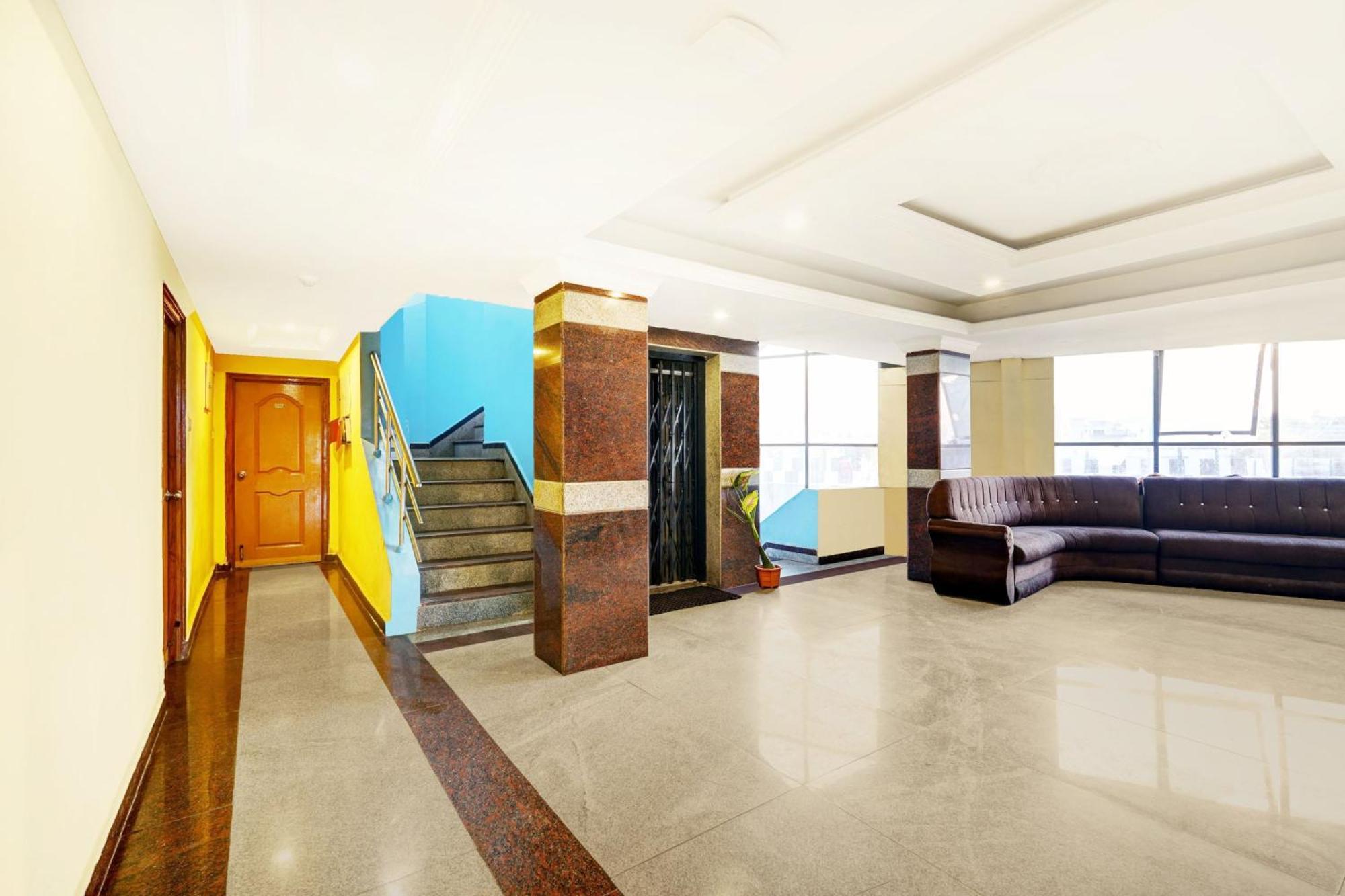 Super Hotel O Padmavathi Puram Near Railway Station Тирупати Екстериор снимка