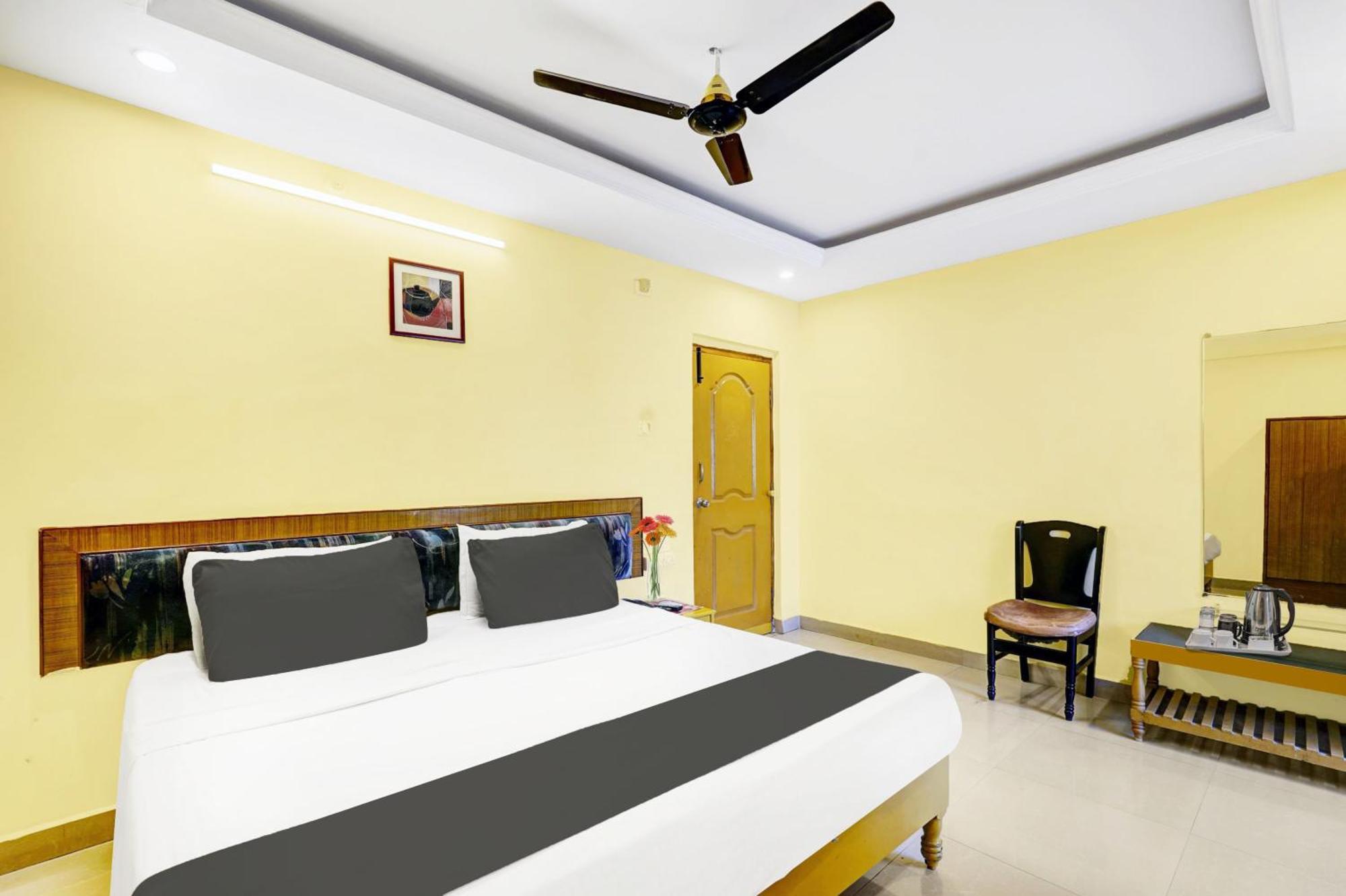 Super Hotel O Padmavathi Puram Near Railway Station Тирупати Екстериор снимка